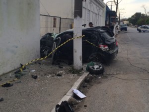 Acidente ocorreu no lado oposto ao IFSul, na  rua Praça Vinte de Setembro. Foto: Marcelo de Bona. Rádio Gaúcha,